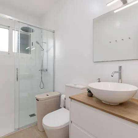 Moderno Totalmente Reformado Con Vistas Al Mar